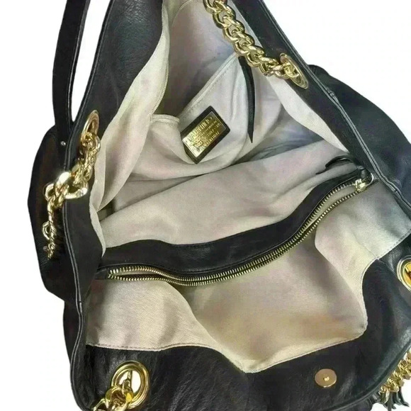 Valentino By Mario Valentino Vera signature leather shoulder bag. - Picture 9 of 14